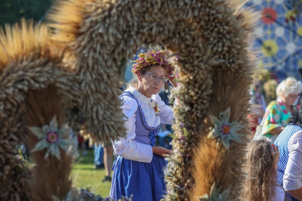 Konkurs wieńców dożynkowych, fot. Mikołaj Kuras dla UMWKP