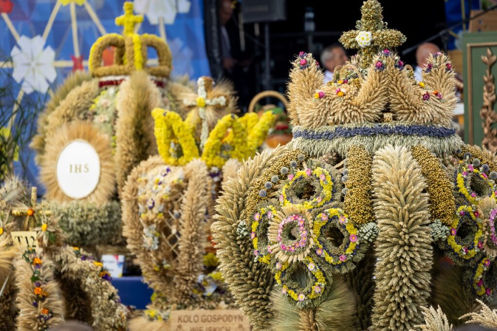 Konkurs wieńców dożynkowych, fot. Tomasz Czachorowski/eventphoto dla UMWKP