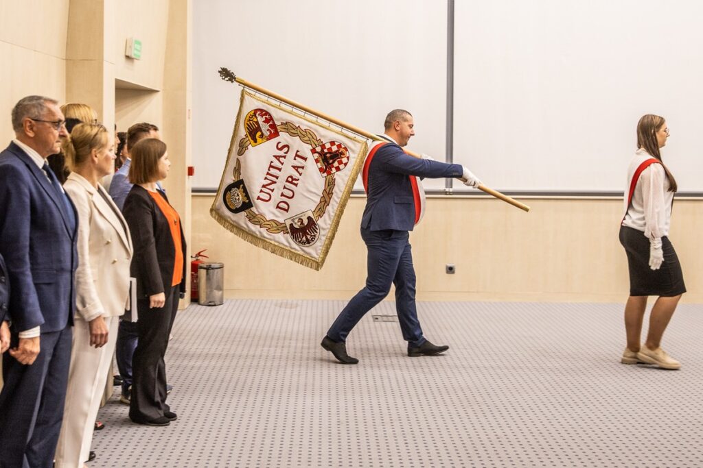 Ślubowanie urzędników, 1 września 2025 r., fot. Andrzej Goińaki/UMWKP