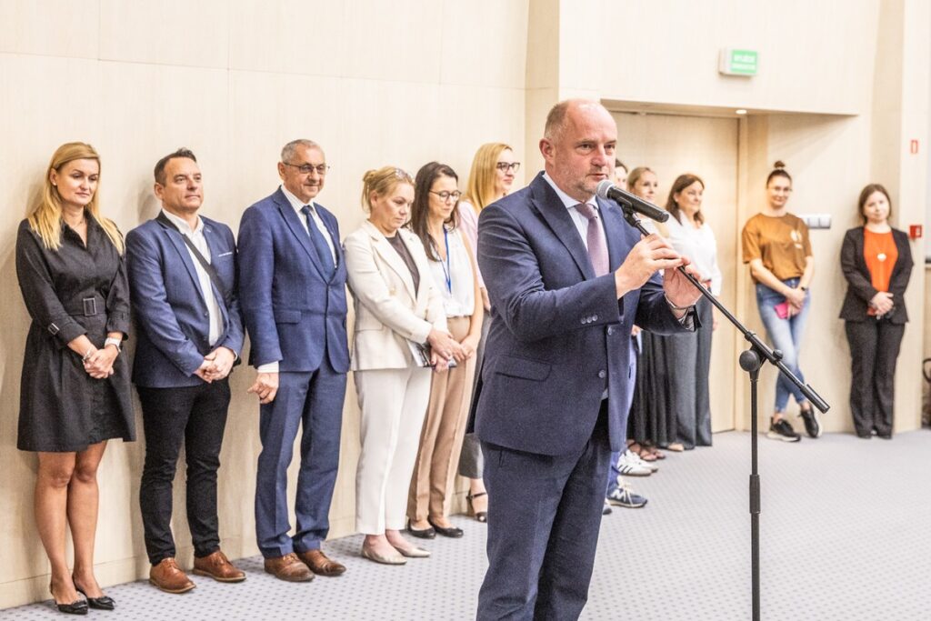 Ślubowanie urzędników, 1 września 2025 r., fot. Andrzej Goińaki/UMWKP