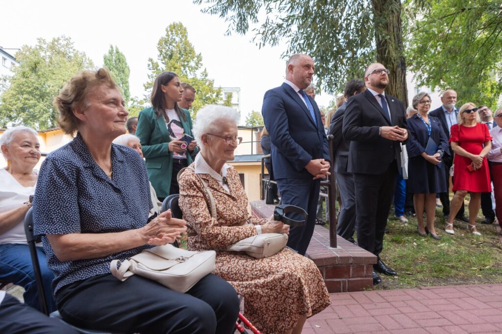 Odsłonięcie tablicy poświęconej prof. Wilhelminie Iwanowskiej, fot. Mikołaj Kuras dla UMWKP