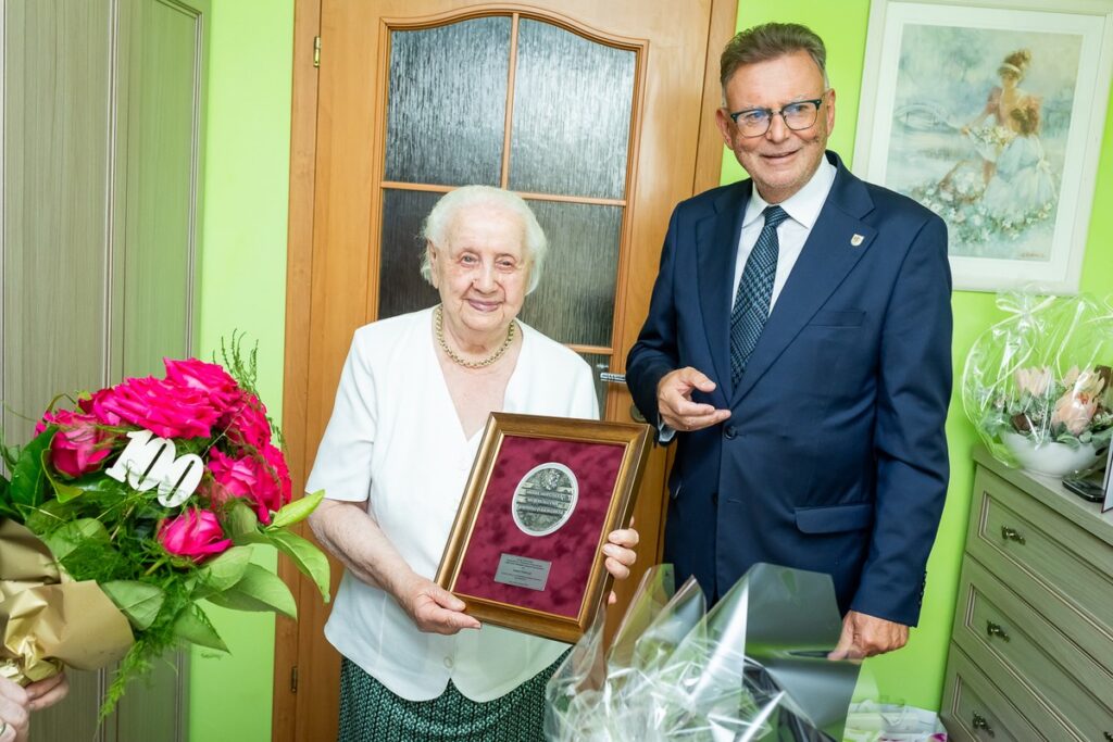 Wręczenie medalu Unitas Durat Stefanii Wolańczyk, fot. Tomasz Czachorowski/eventphoto.com.pl