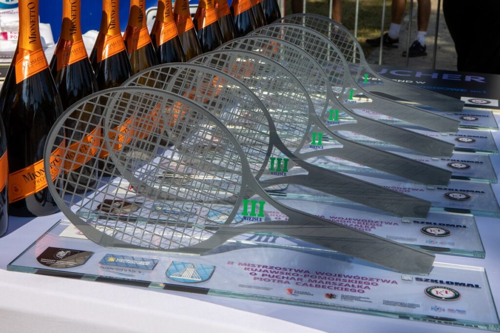 Mecz pokazowy na zakończenie turnieju tenisowego o Puchar Marszałka Województwa Kujawsko-Pomorskiego w Ciechocinku, fot. Mikołaj Kuras dla UMWKP