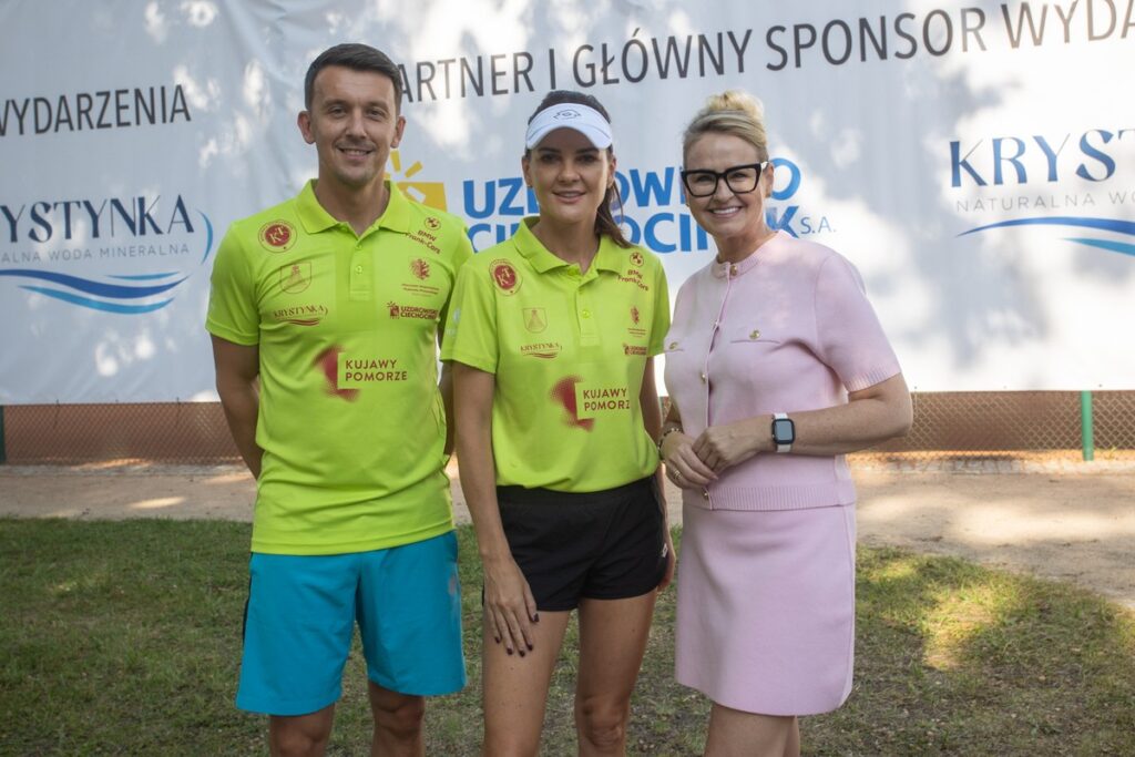 Mecz pokazowy na zakończenie turnieju tenisowego o Puchar Marszałka Województwa Kujawsko-Pomorskiego w Ciechocinku, fot. Mikołaj Kuras dla UMWKP