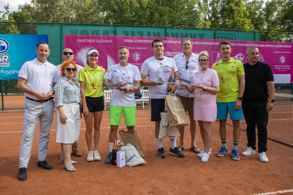 Mecz pokazowy na zakończenie turnieju tenisowego o Puchar Marszałka Województwa Kujawsko-Pomorskiego w Ciechocinku, fot. Mikołaj Kuras dla UMWKP