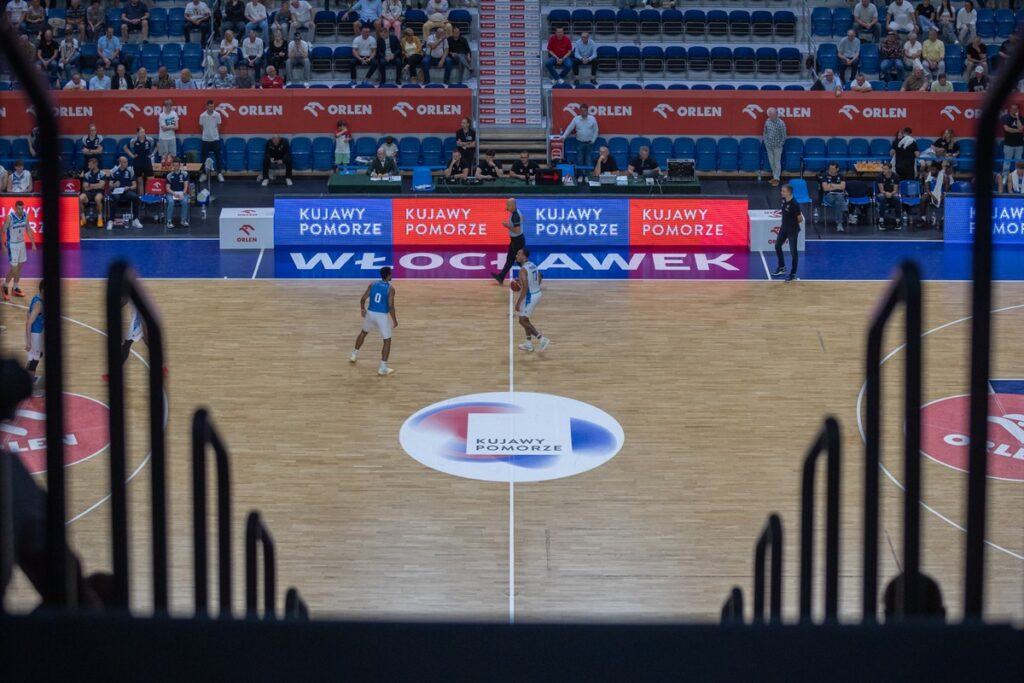 Finałowy mecz III Turnieju o Puchar Marszałka Województwa Kujawsko-Pomorskiego we włocławskiej Hali Mistrzów, fot. Mikołaj Kuras dla UMWKP