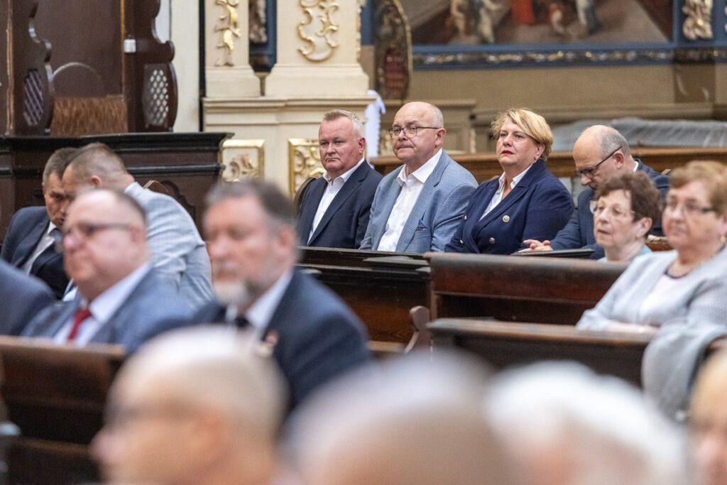 Jubileuszowe spotkanie samorządowców i parlamentarzystów, fot. Szymon Zdziebło/tarantoga.pl dla UMWKP