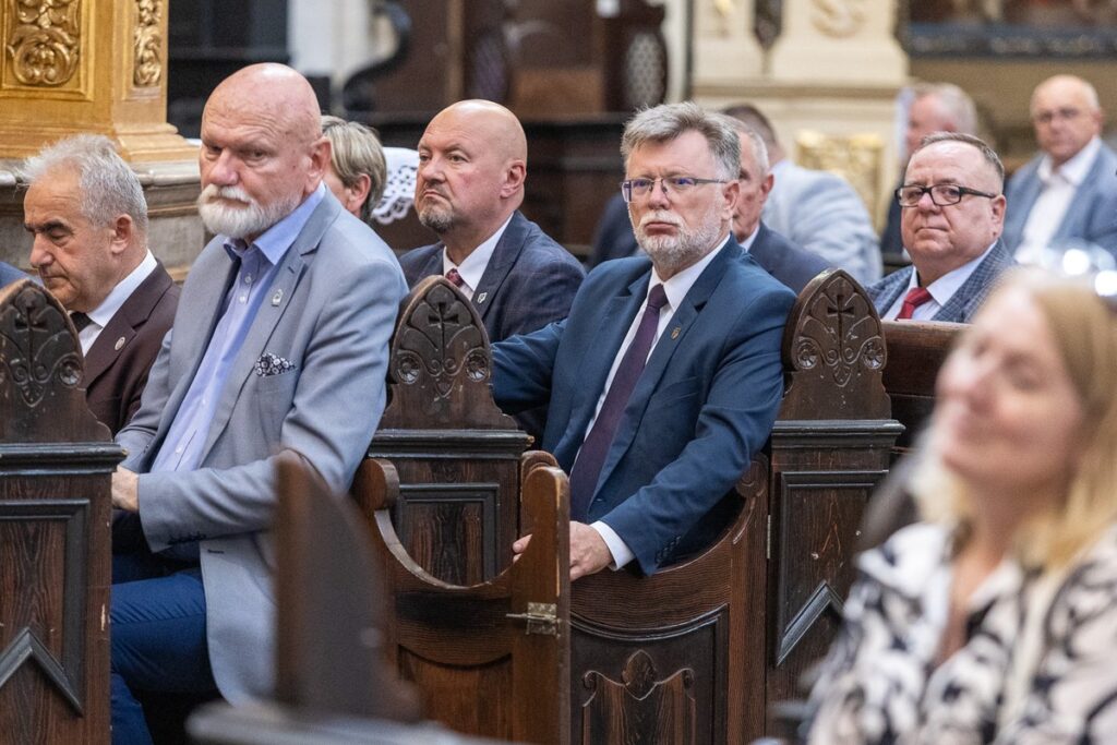 Jubileuszowe spotkanie samorządowców i parlamentarzystów, fot. Szymon Zdziebło/tarantoga.pl dla UMWKP