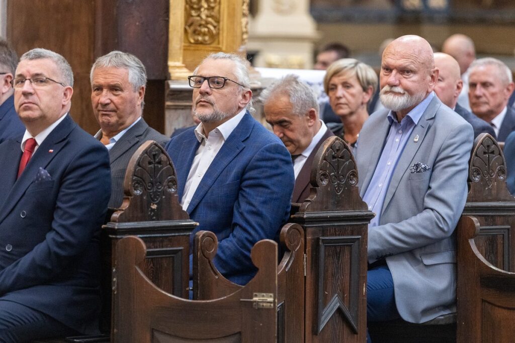 Jubileuszowe spotkanie samorządowców i parlamentarzystów, fot. Szymon Zdziebło/tarantoga.pl dla UMWKP