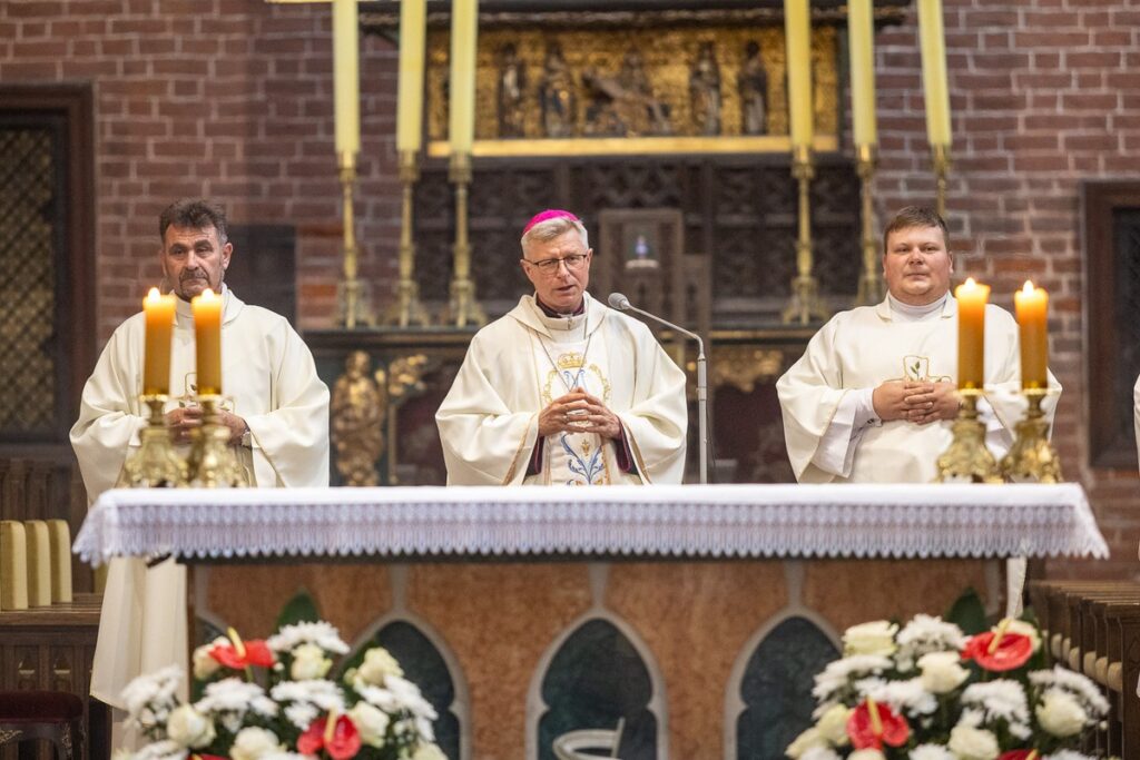 Jubileuszowe spotkanie samorządowców i parlamentarzystów, fot. Szymon Zdziebło/tarantoga.pl dla UMWKP
