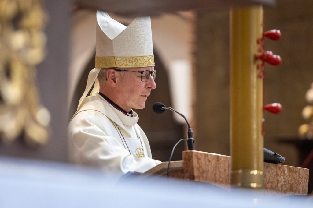 Jubileuszowe spotkanie samorządowców i parlamentarzystów, fot. Szymon Zdziebło/tarantoga.pl dla UMWKP