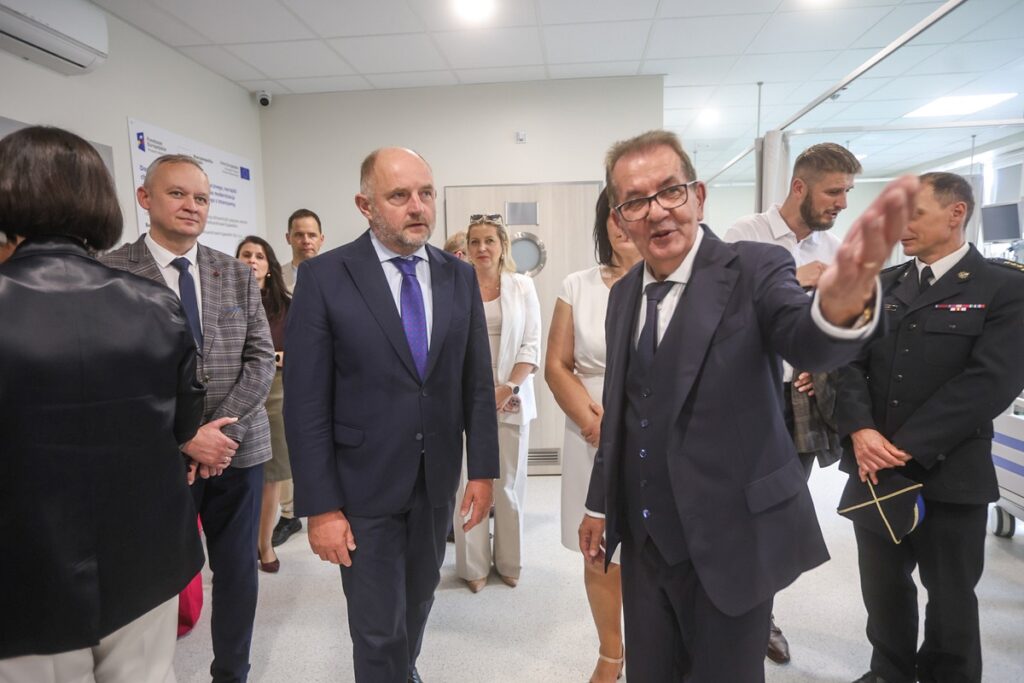 Uroczystość zakończenia inwestycji w szpitalu w Aleksandrowie Kujawskim, fot. Szymon Zdziebło/tarantoga dla UMWKP Ceremony marking the completion of the investment in the hospital in Aleksandrów Kujawski, photo: Szymon Zdziebło/tarantoga for UMWKP