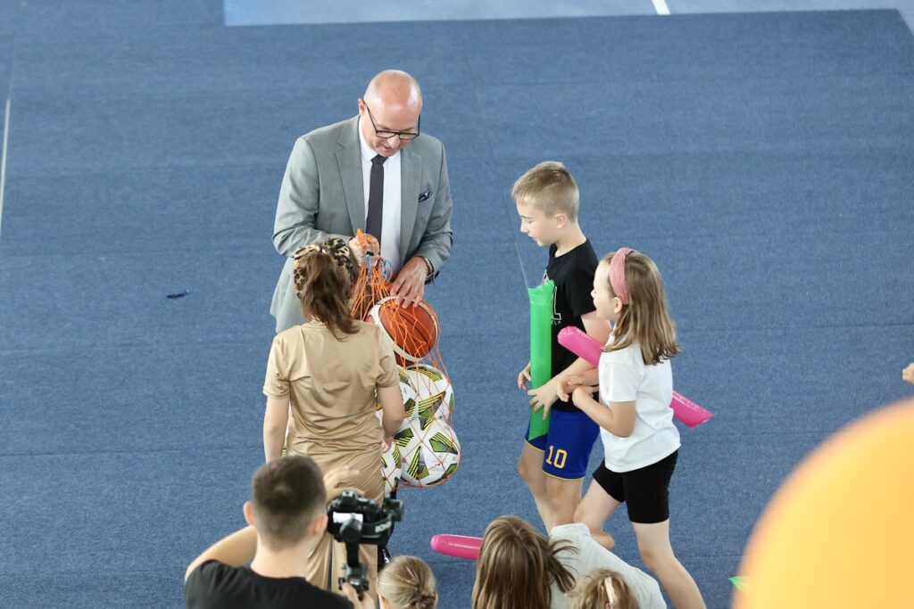 Otwarcie hali sportowej przy Zespole Szkół w Brodnicy, fot. Andrzej Goiński UMWKP