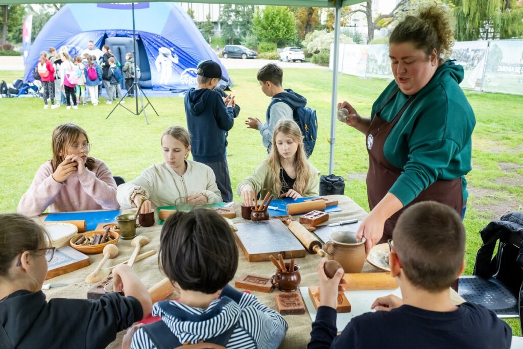 Piknik naukowy astrobaza Bydgoszcz, fot. Tomasz Czachorowski/eventphoto.com.pl dla UMWKP