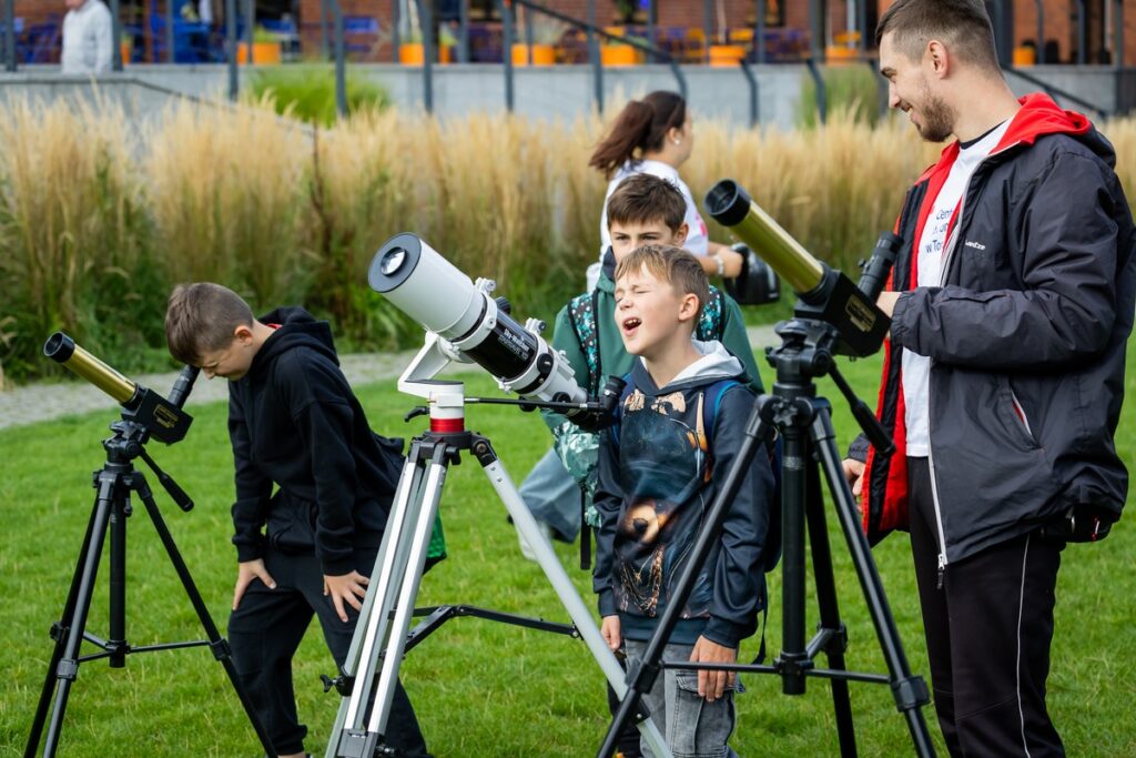 Piknik naukowy astrobaza Bydgoszcz, fot. Tomasz Czachorowski/eventphoto.com.pl dla UMWKP