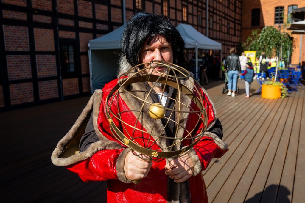 Piknik naukowy astrobaza Bydgoszcz, fot. Tomasz Czachorowski/eventphoto.com.pl dla UMWKP