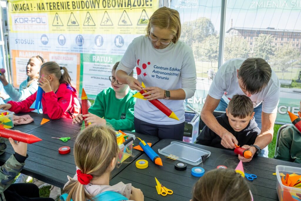 Piknik naukowy astrobaza Bydgoszcz, fot. Tomasz Czachorowski/eventphoto.com.pl dla UMWKP