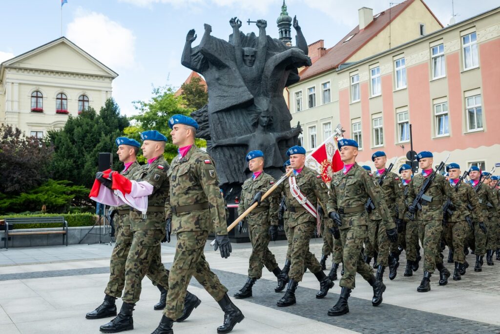 Obchody 86. rocznicy napaści sowieckiej Rosji na Polskę oraz Dnia Sybiraka w Bydgoszczy, fot. Tomasz Czachorowski/eventphoto.com.pl dla UMWKP