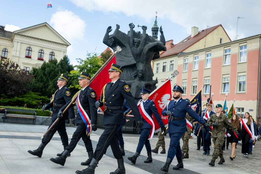Obchody 86. rocznicy napaści sowieckiej Rosji na Polskę oraz Dnia Sybiraka w Bydgoszczy, fot. Tomasz Czachorowski/eventphoto.com.pl dla UMWKP