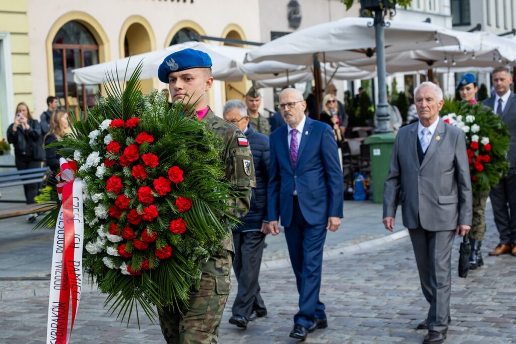 Obchody 86. rocznicy napaści sowieckiej Rosji na Polskę oraz Dnia Sybiraka w Bydgoszczy, fot. Tomasz Czachorowski/eventphoto.com.pl dla UMWKP
