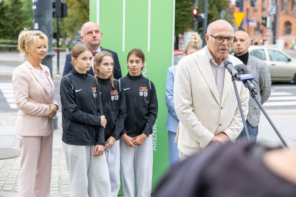 Uroczystość uruchomienia zegara odliczającego czas do HMŚ Kujawy Pomorze 26, fot. Szymon Zdziebło/tarantoga.pl dla UMWKP