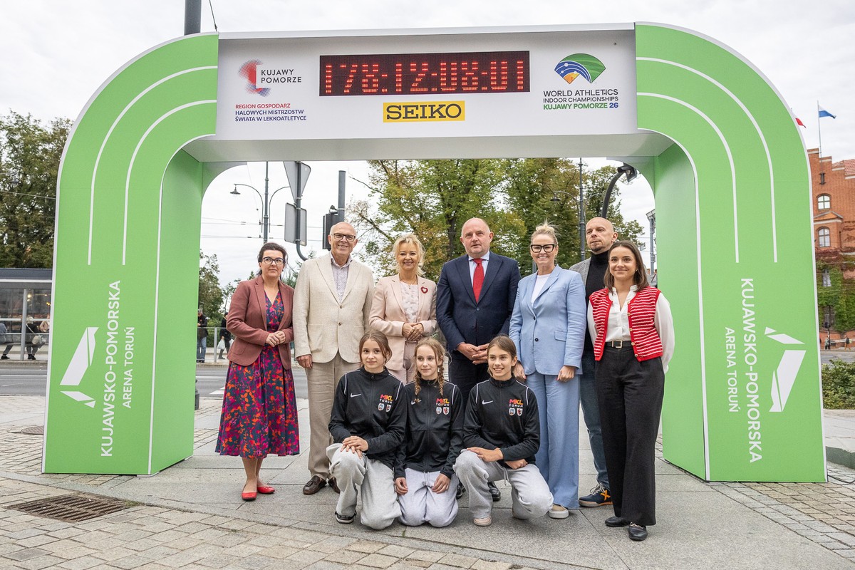 Uroczystość uruchomienia zegara odliczającego czas do HMŚ Kujawy Pomorze 26, fot. Szymon Zdziebło/tarantoga.pl dla UMWKP