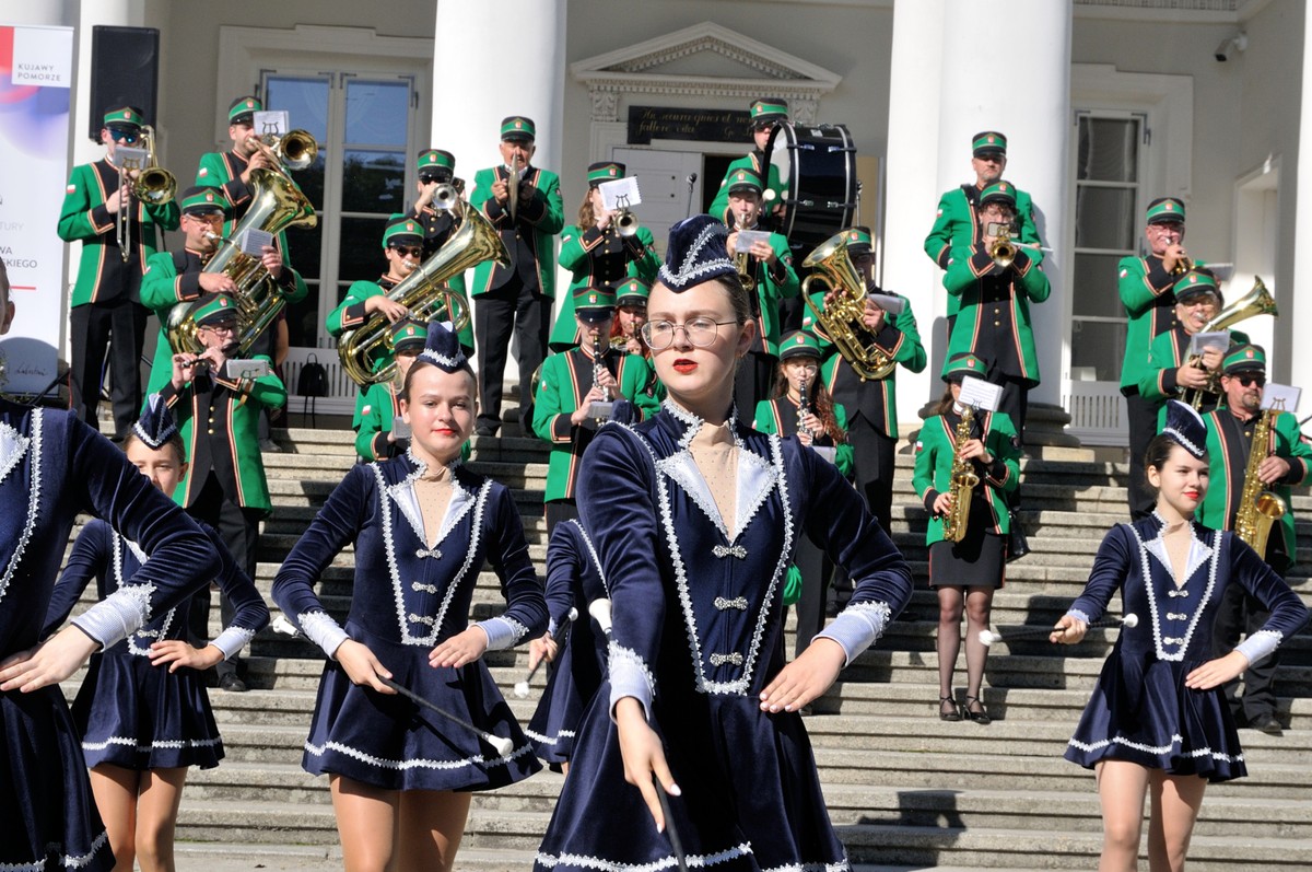 I Ogólnopolski Festiwal Orkiestr Dętych i Mażoretek w Pałacu Lubostroń, fot. Włodzimierz Świtalski