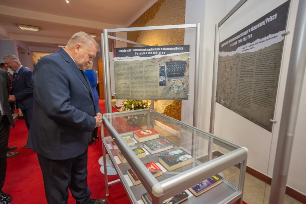 Wernisaż wystawy „Zagłada chorych psychicznie podczas II wojny światowej w okupowanej Polsce. Początek ludobójstwa”, fot. Mikołaj Kuras dla UMWKP
