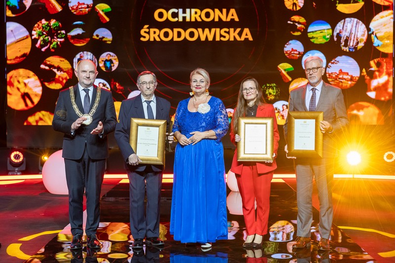 Laureaci Nagród Marszałka w kategorii „Ochrona środowiska naturalnego”, fot. Szymon Zdziebło/tarantoga.pl dla UMWKP