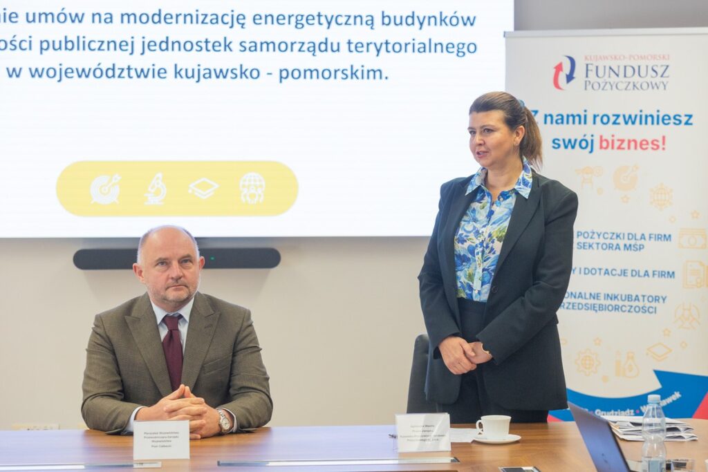 Contract signing ceremony, photo by Mikołaj Kuras for the UMWKP