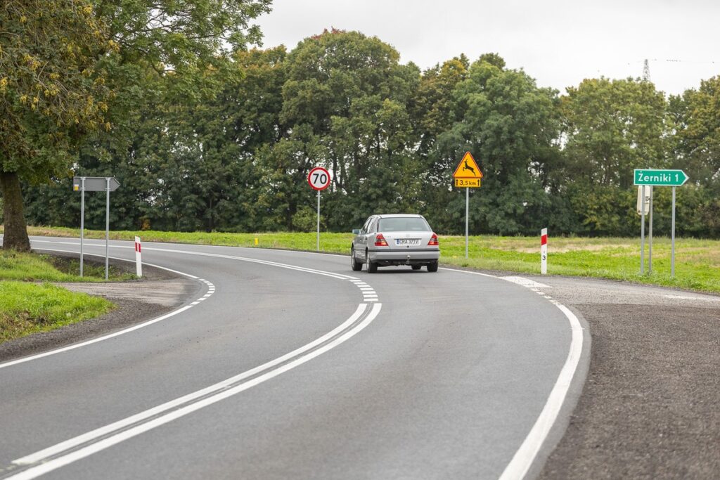 Zmodernizowana DW 412, fot. Szymon Zdziebło/tarantoga.pl dla UMWKP