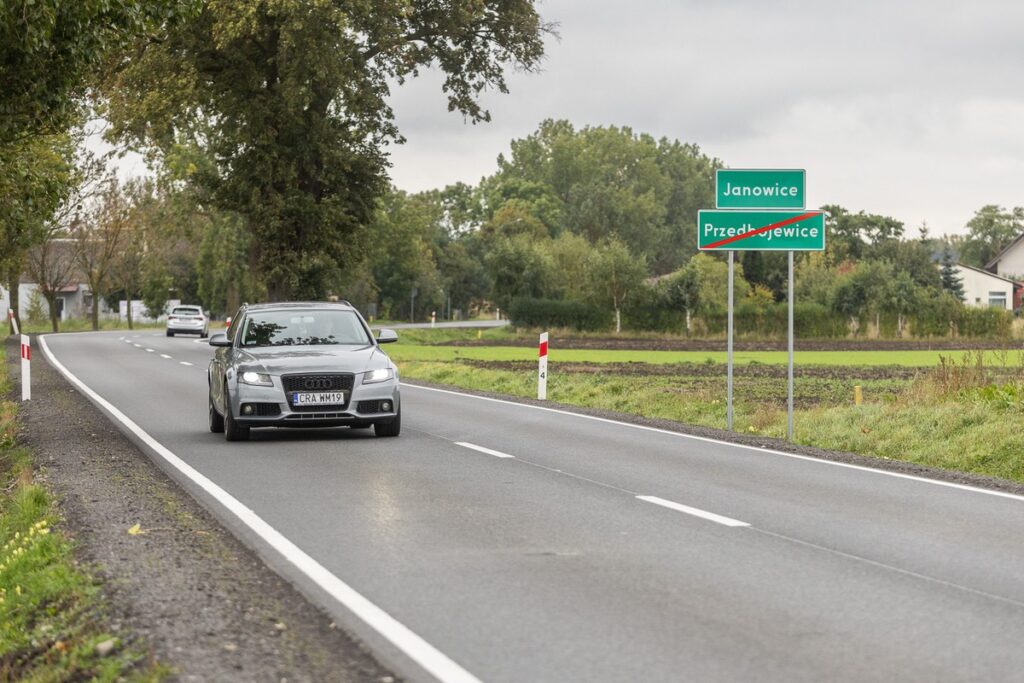 Zmodernizowana DW 412, fot. Szymon Zdziebło/tarantoga.pl dla UMWKP