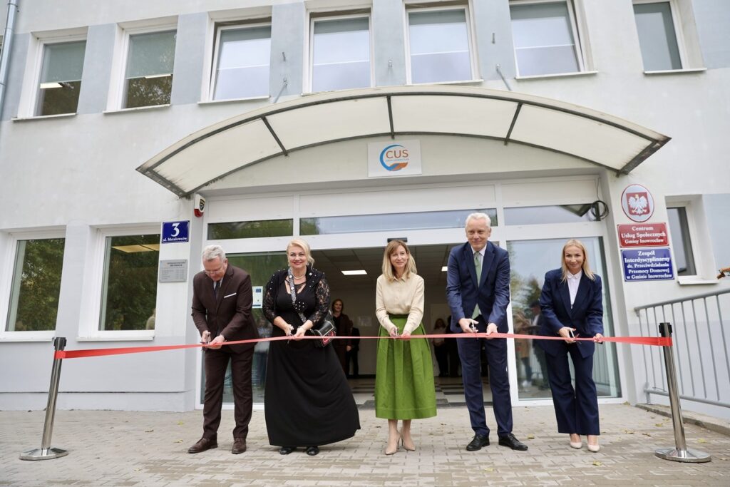 Opening ceremony of the Social Services Centre in Inowrocław, photo by Andrzej Goiński / UMWKP