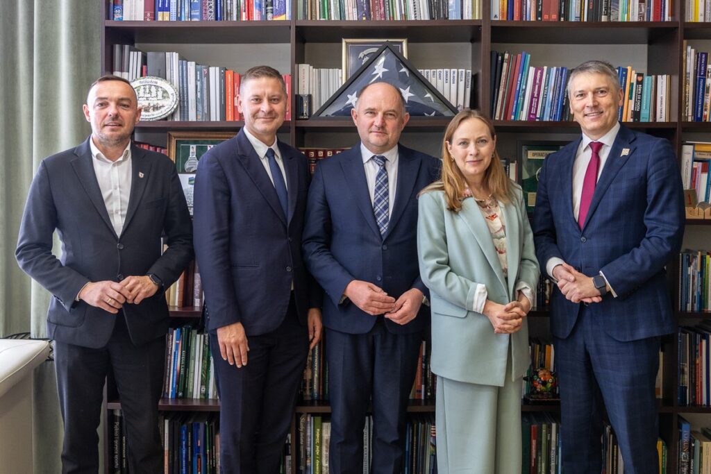 Meeting with Minister Katarzyna Pełczyńska-Nałęcz, photo by Szymon Zdziebło/Tarantoga for UMWKP