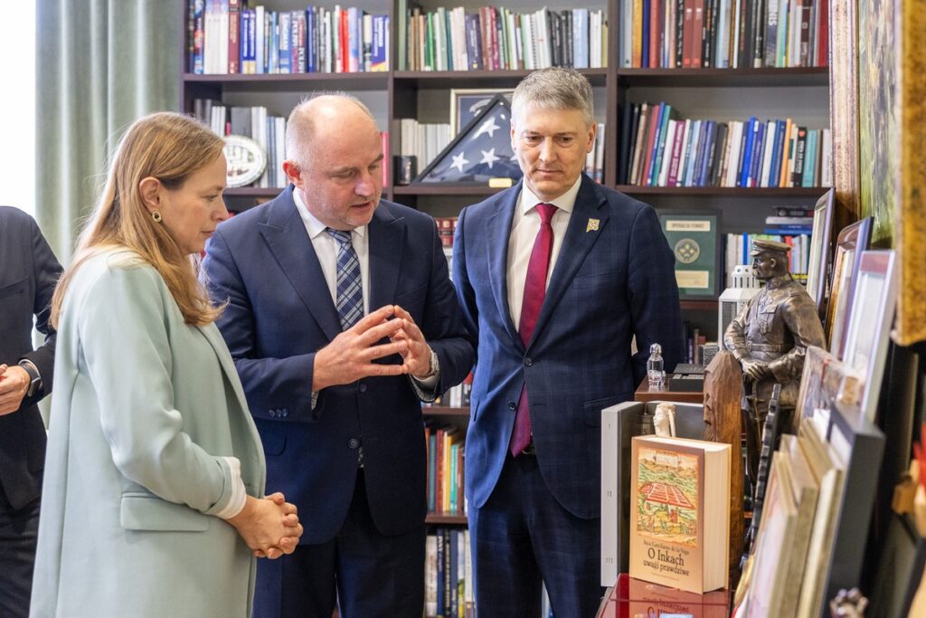 Meeting with Minister Katarzyna Pełczyńska-Nałęcz, photo by Szymon Zdziebło/Tarantoga for UMWKP