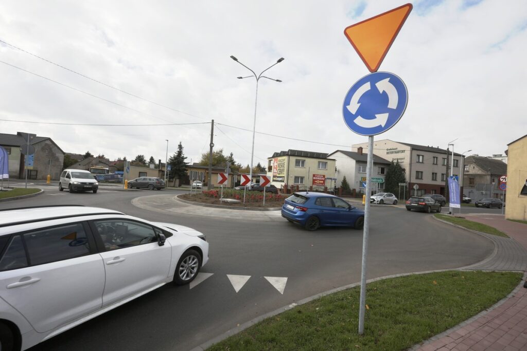 Opening of the roundabout in Golub-Dobrzyń, photo by Mikołaj Kuras for UMWKP