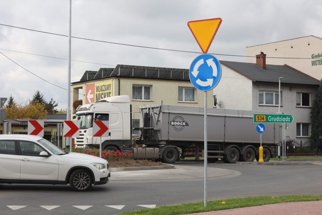 Opening of the roundabout in Golub-Dobrzyń, photo by Mikołaj Kuras for UMWKP