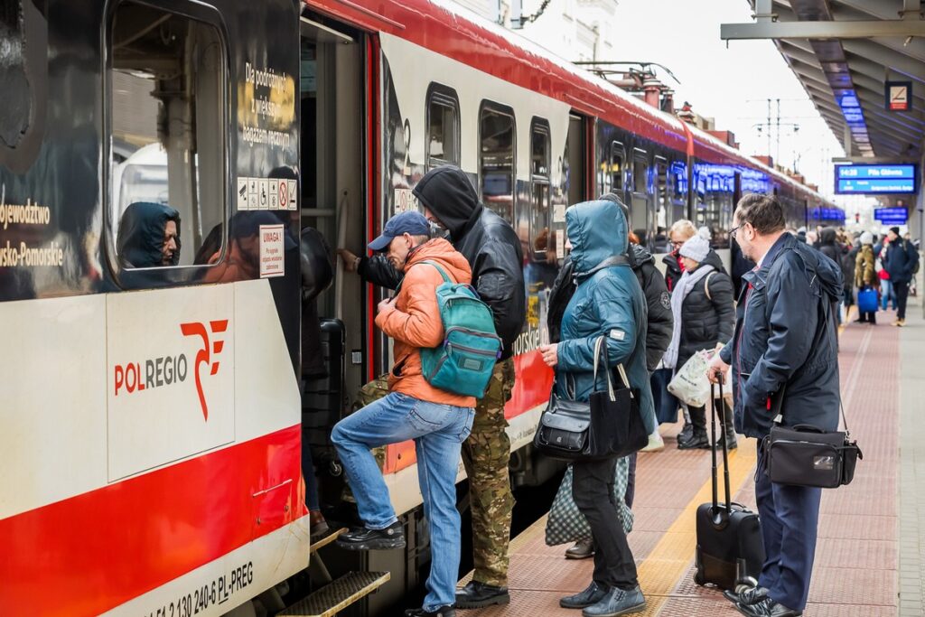 Pociągi regionalne, fot. Tomasz Czachorowski/eventphoto.com.pl dla UMWKP