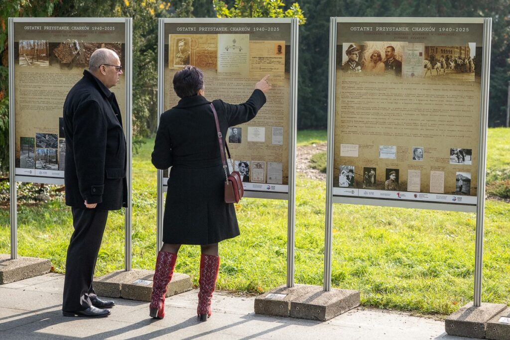 Opening of the outdoor exhibition “Last Stop Kharkiv 1940–2025”, photo by Szymon Zdziebło / tarantoga.pl for UMWKP