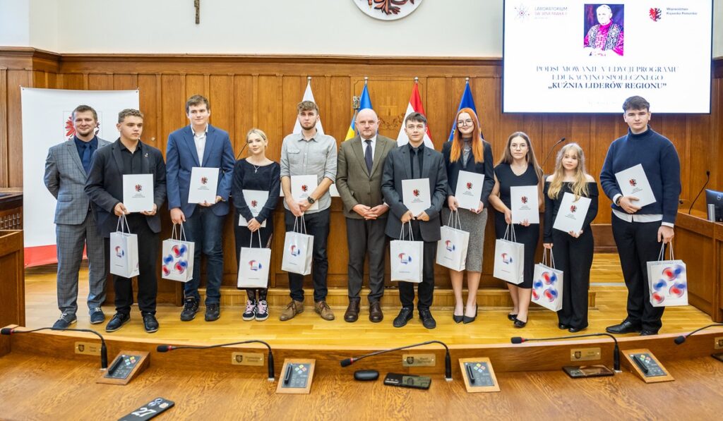 Podsumowanie V. edycji Kuźni liderów regionu, fot. Szymon Zdziebło/tarantoga.pl dla UMWKP