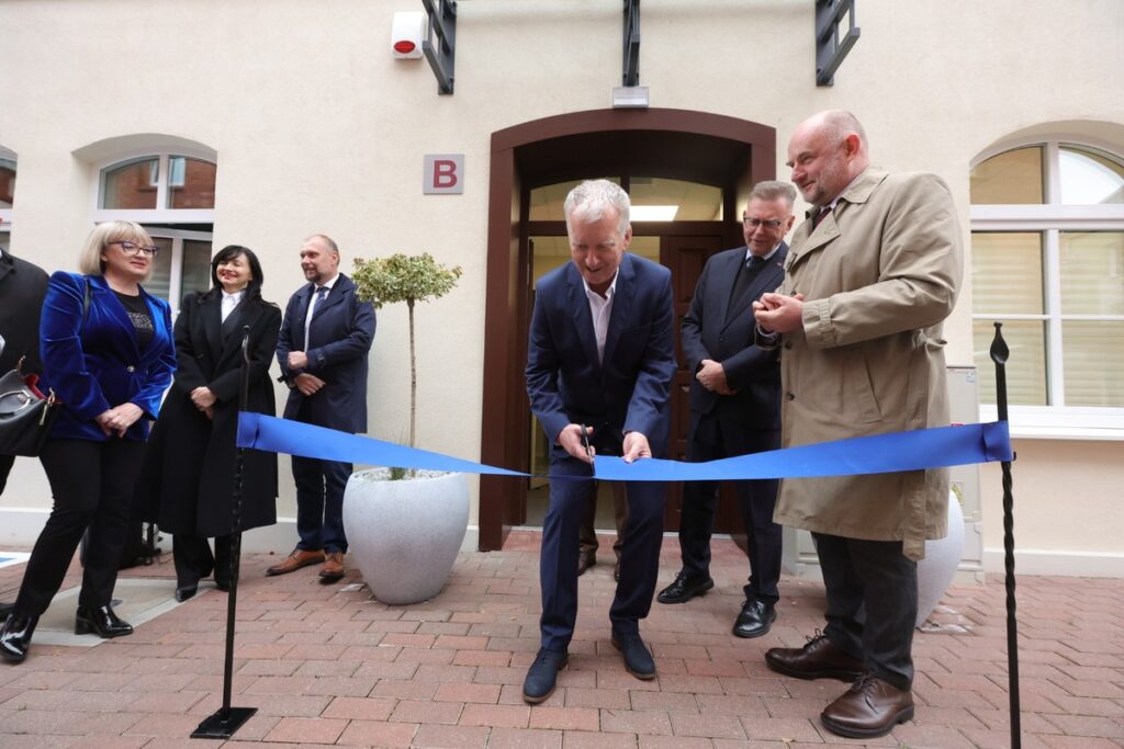 Opening ceremony of newly modernized pavilion of Regional Hospital for Infectious Diseases and Observation in Bydgoszcz, photo: Tomasz Czachorowski/eventphoto for UMWKP