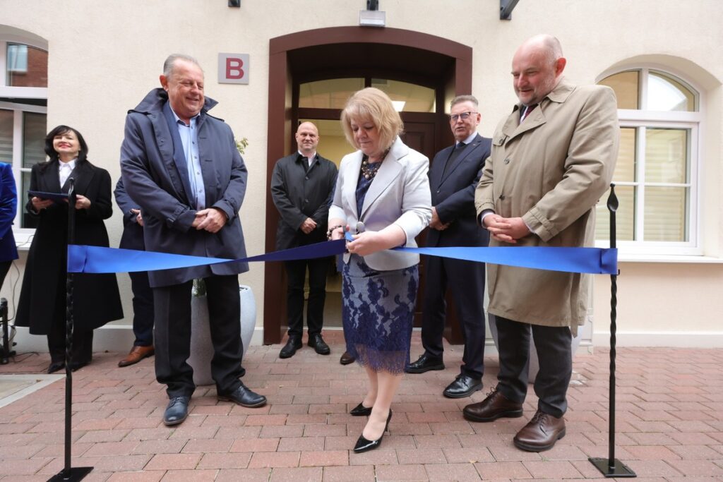 Opening ceremony of newly modernized pavilion of Regional Hospital for Infectious Diseases and Observation in Bydgoszcz, photo: Tomasz Czachorowski/eventphoto for UMWKP