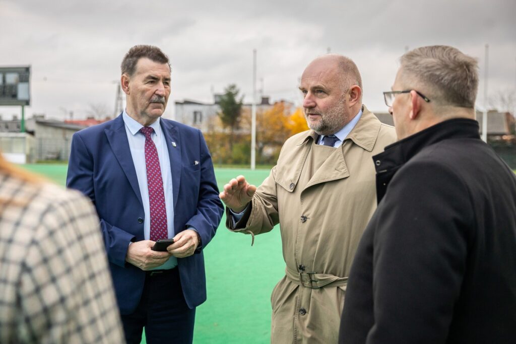 Visit to the sports facility in Gąsawa, photo by Szymon Zdziebło/tarantoga for UMWKP
