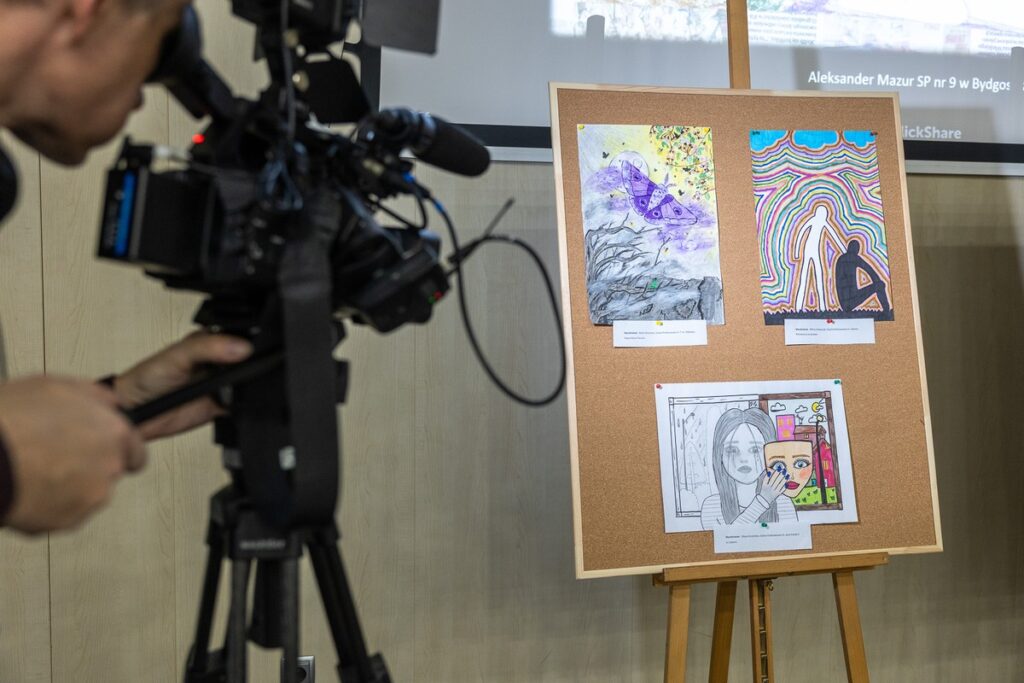 Award ceremony of the art competition “Mental Health – Express It Artistically”, photo by Szymon Zdziebło / tarantoga.pl for UWMKP