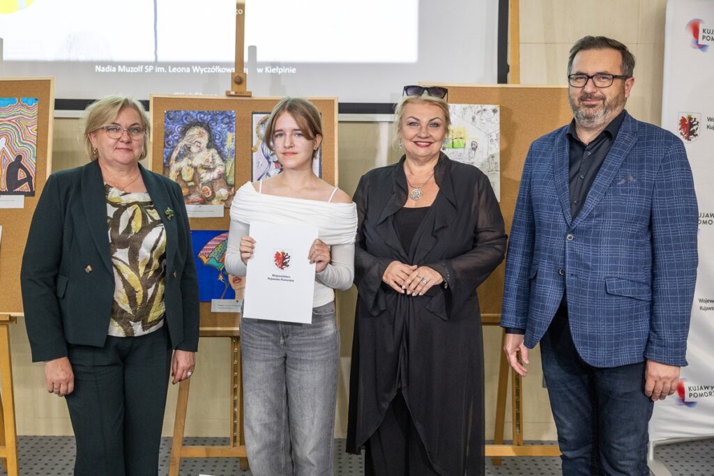 Award ceremony of the art competition “Mental Health – Express It Artistically”, photo by Szymon Zdziebło / tarantoga.pl for UWMKP