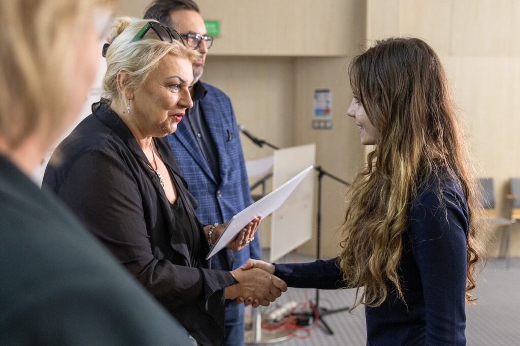 Award ceremony of the art competition “Mental Health – Express It Artistically”, photo by Szymon Zdziebło / tarantoga.pl for UWMKP