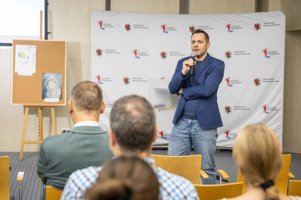 Award ceremony of the art competition “Mental Health – Express It Artistically”, photo by Szymon Zdziebło / tarantoga.pl for UWMKP