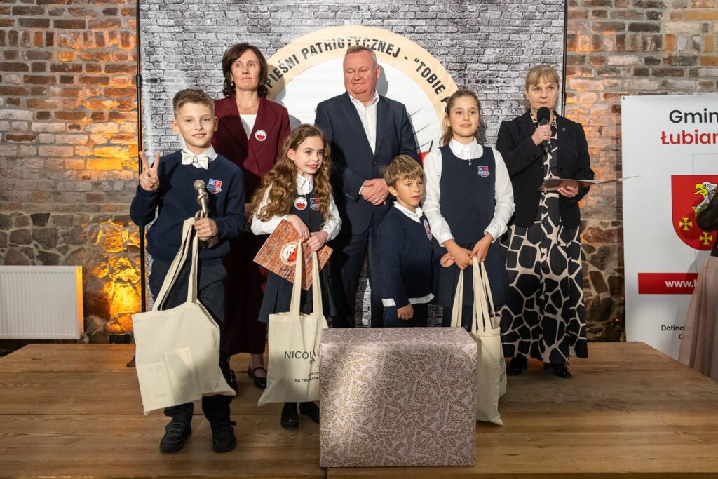 The 20th Jubilee Edition of the Regional Festival of Patriotic Songs “Tobie Polsko”, photo by Szymon Zdziebło / tarantoga.pl for UMWKP