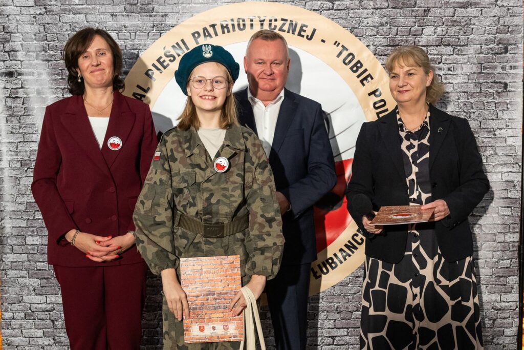 The 20th Jubilee Edition of the Regional Festival of Patriotic Songs “Tobie Polsko”, photo by Szymon Zdziebło / tarantoga.pl for UMWKP