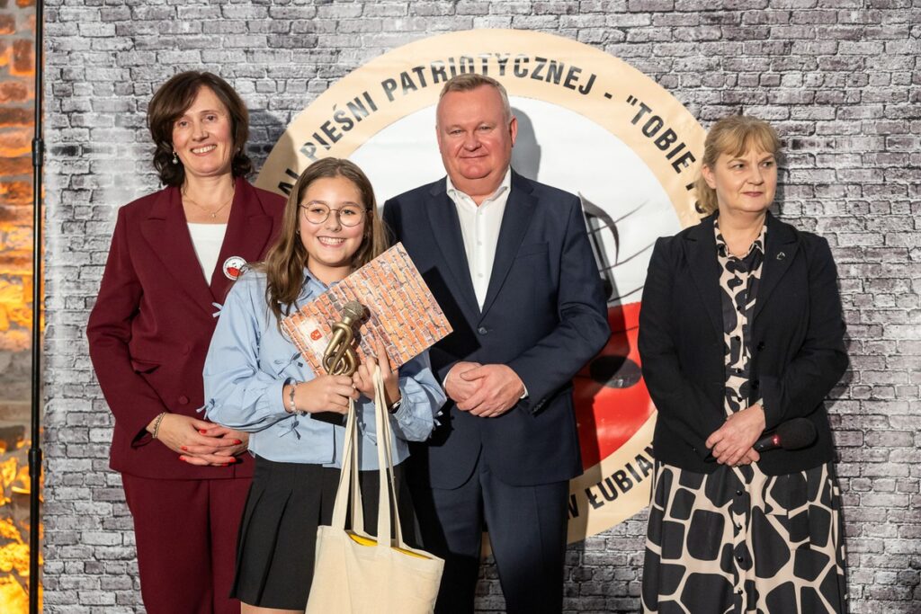 The 20th Jubilee Edition of the Regional Festival of Patriotic Songs “Tobie Polsko”, photo by Szymon Zdziebło / tarantoga.pl for UMWKP